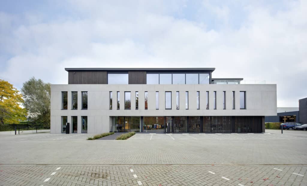 Modern kantoorgebouw Sint-Niklaas